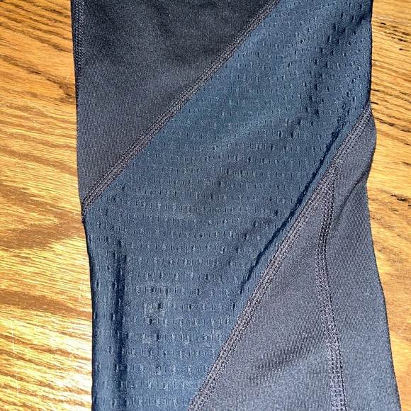 2/$15 GapFit black gfast workout leggings size small - Picture 3 of 11
